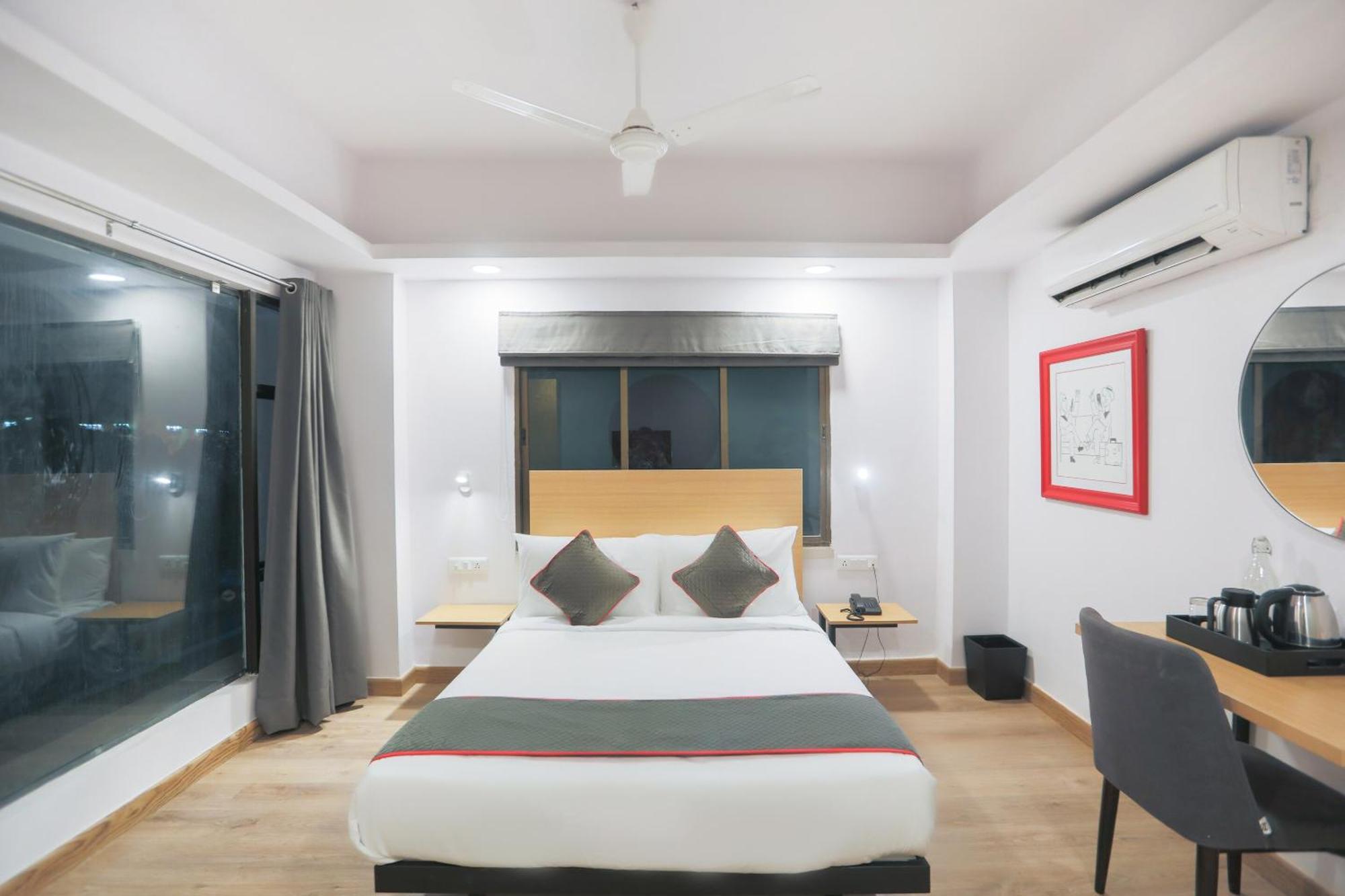 Super Townhouse Suncitel Near Kolkata Airport