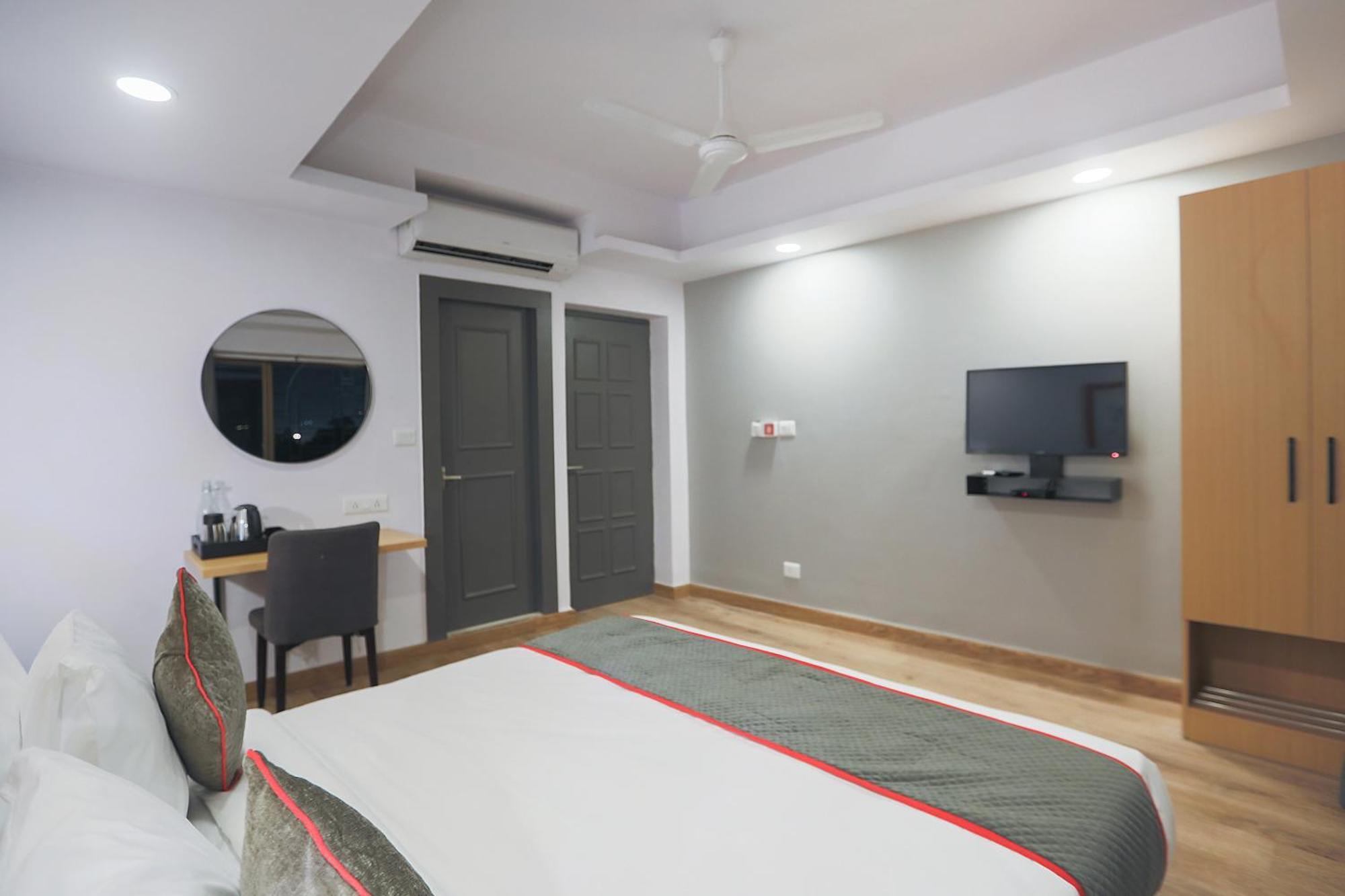 Super Townhouse Suncitel Near Kolkata Airport Hotel